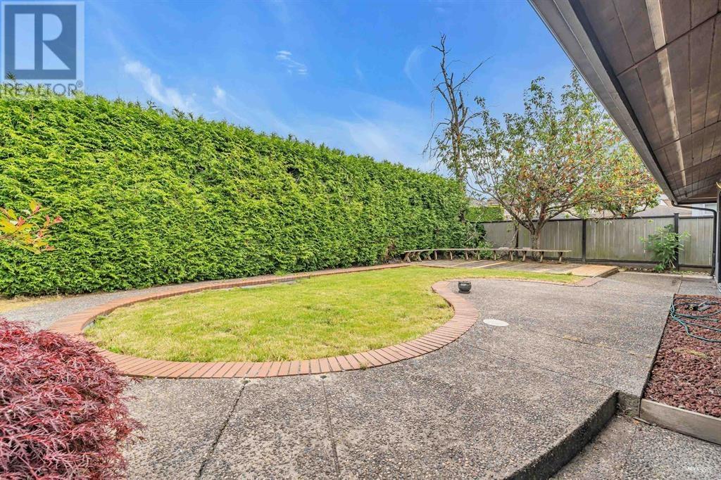 7640 Curzon Street, Richmond, British Columbia  V7C 4H7 - Photo 36 - R2825510