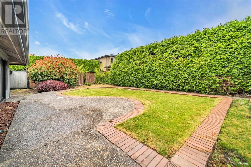 7640 Curzon Street, Richmond, British Columbia  V7C 4H7 - Photo 38 - R2825510