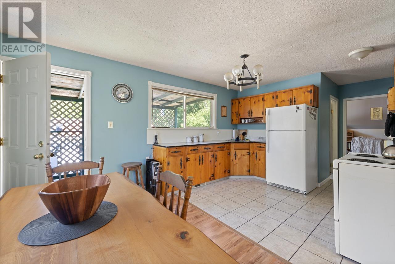 1767 Hie Avenue, Coquitlam, British Columbia  V3K 1B6 - Photo 13 - R2825530