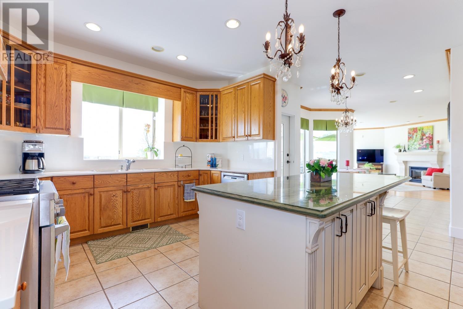 2550 Palisade Crescent, Port Coquitlam, British Columbia  V3C 6B2 - Photo 5 - R2825533