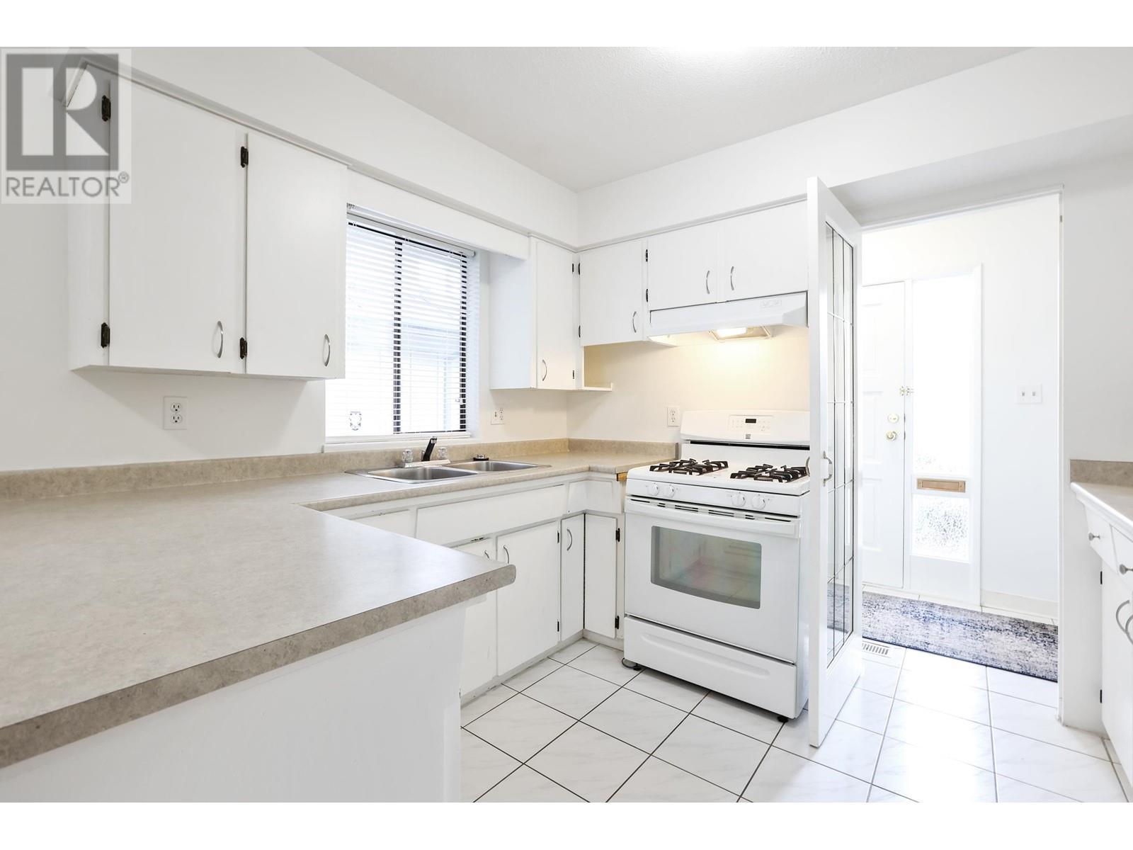 3790 Garry Street, Richmond, British Columbia  V7E 2T5 - Photo 6 - R2825583