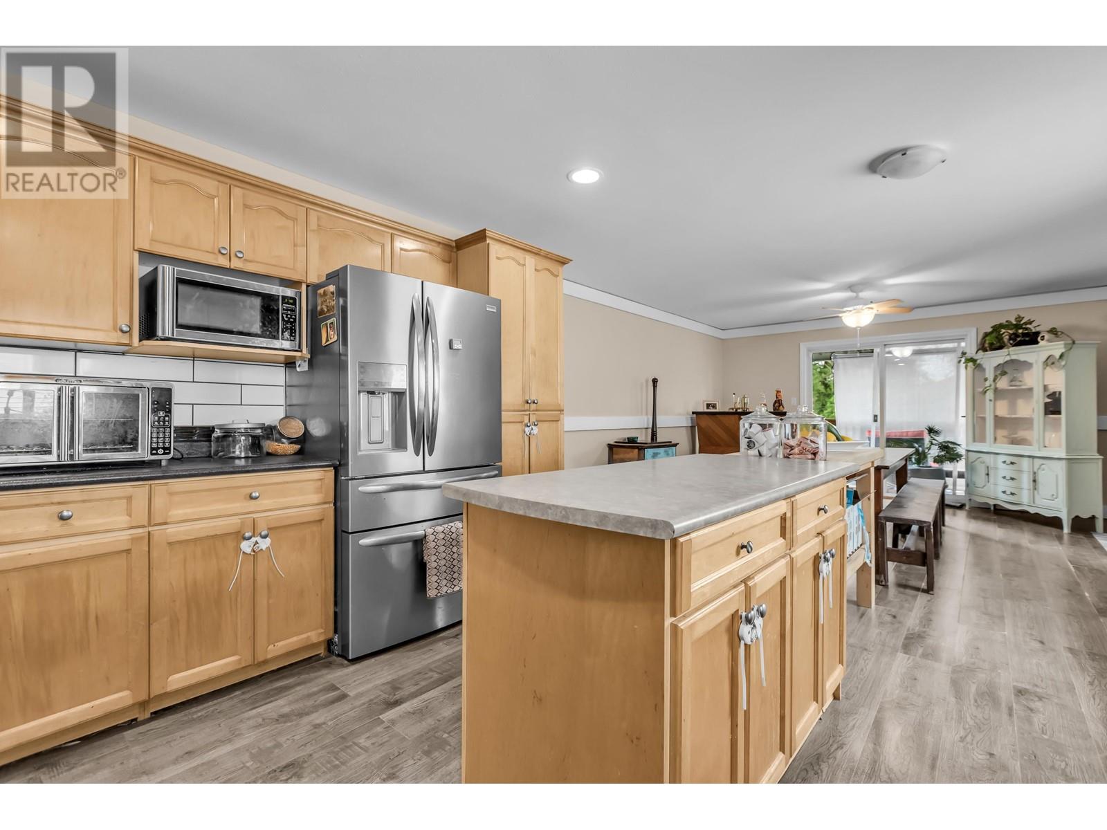 24038 109a Avenue, Maple Ridge, British Columbia  V2W 1Z4 - Photo 11 - R2825586