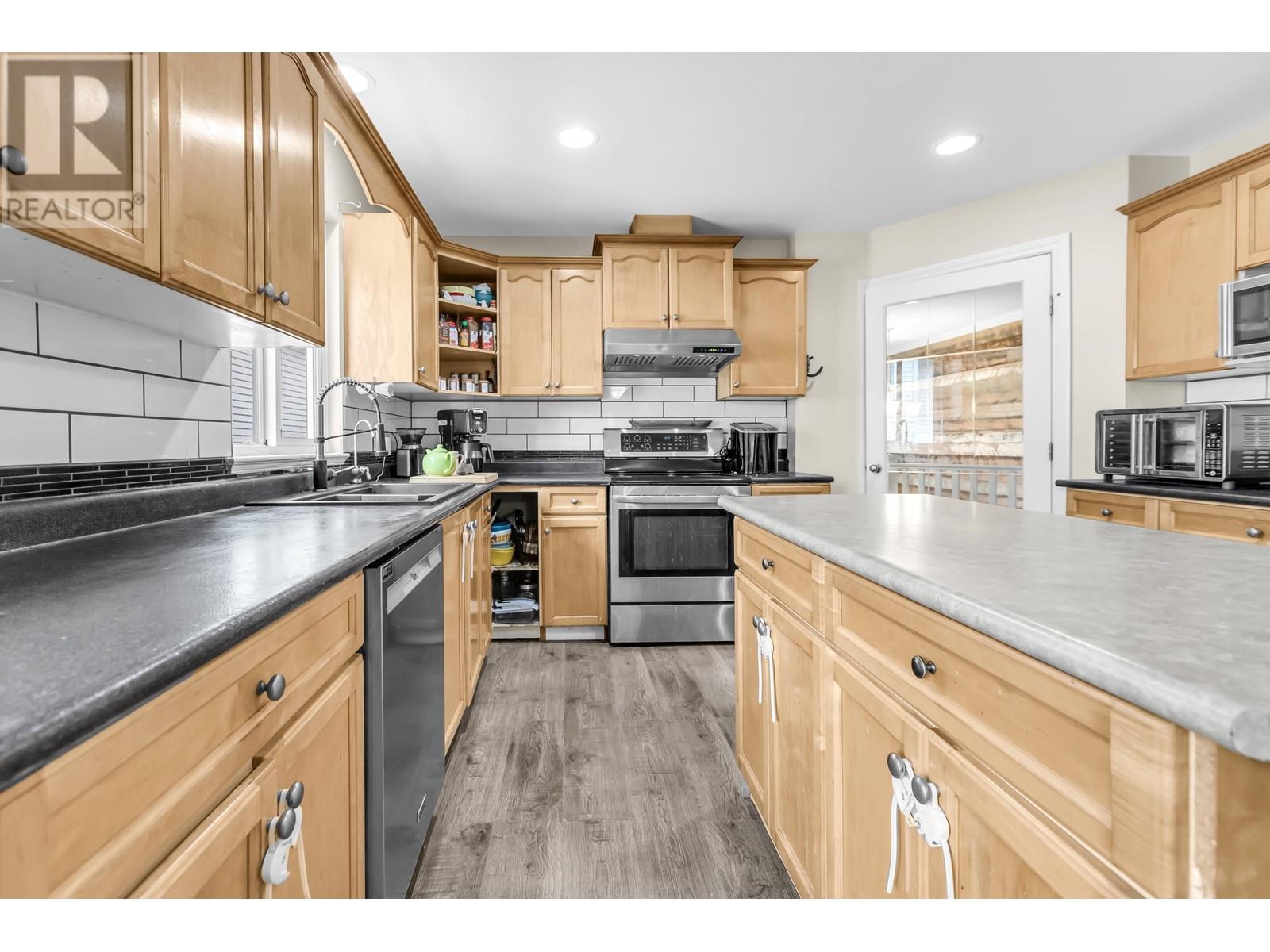 24038 109a Avenue, Maple Ridge, British Columbia  V2W 1Z4 - Photo 12 - R2825586