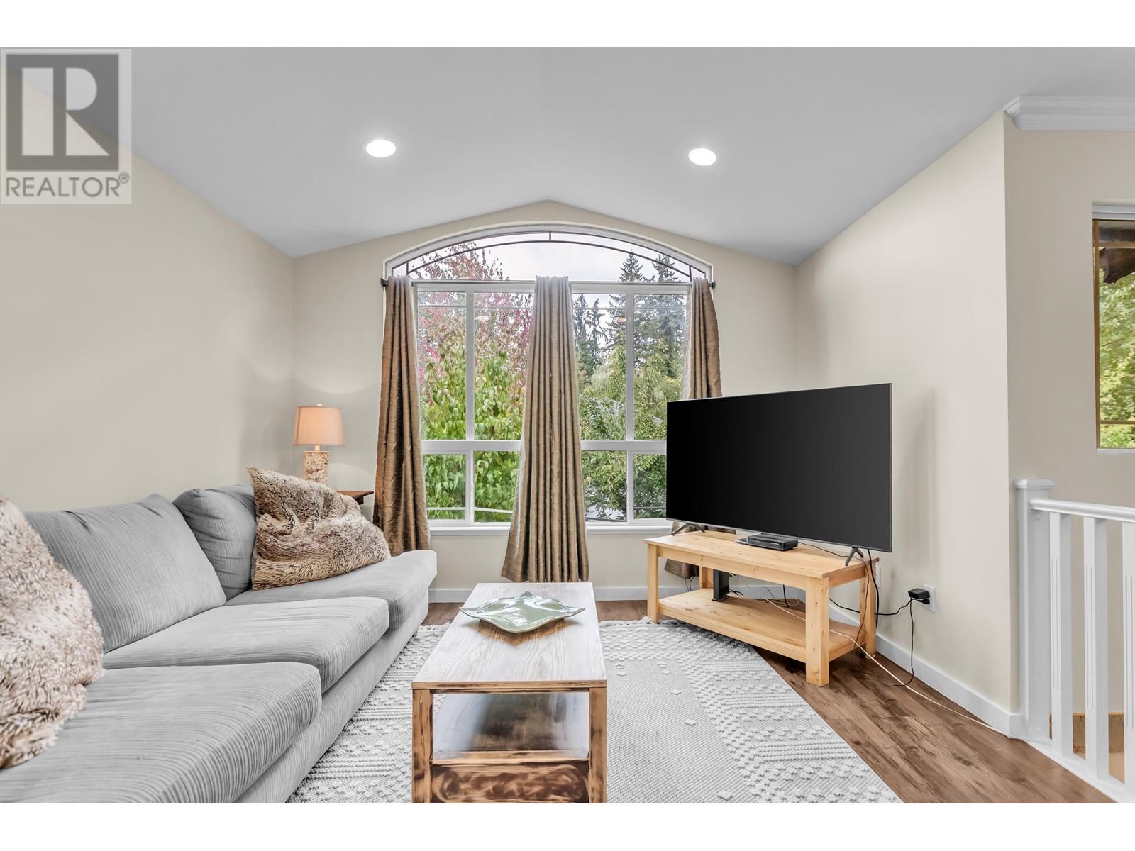 24038 109a Avenue, Maple Ridge, British Columbia  V2W 1Z4 - Photo 5 - R2825586