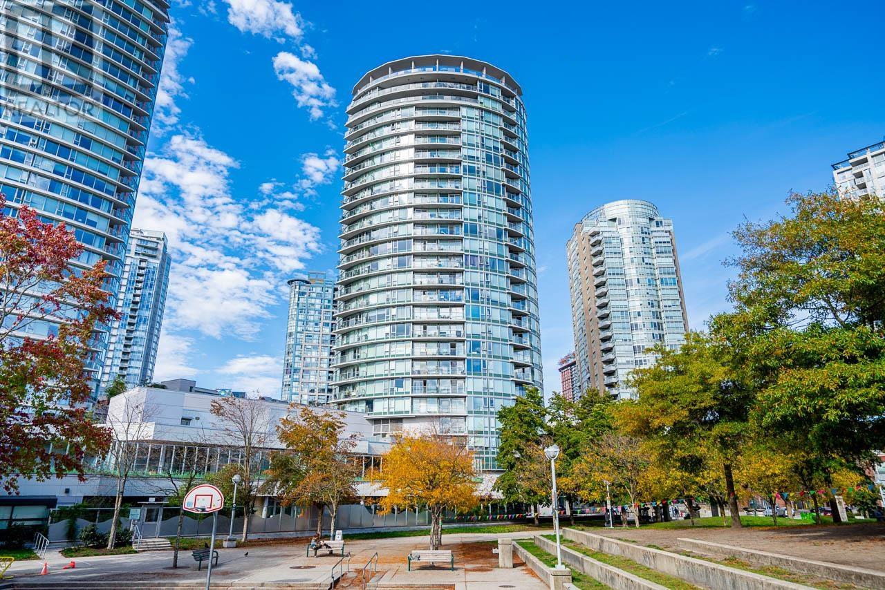 806 58 KEEFER PLACE, vancouver, British Columbia