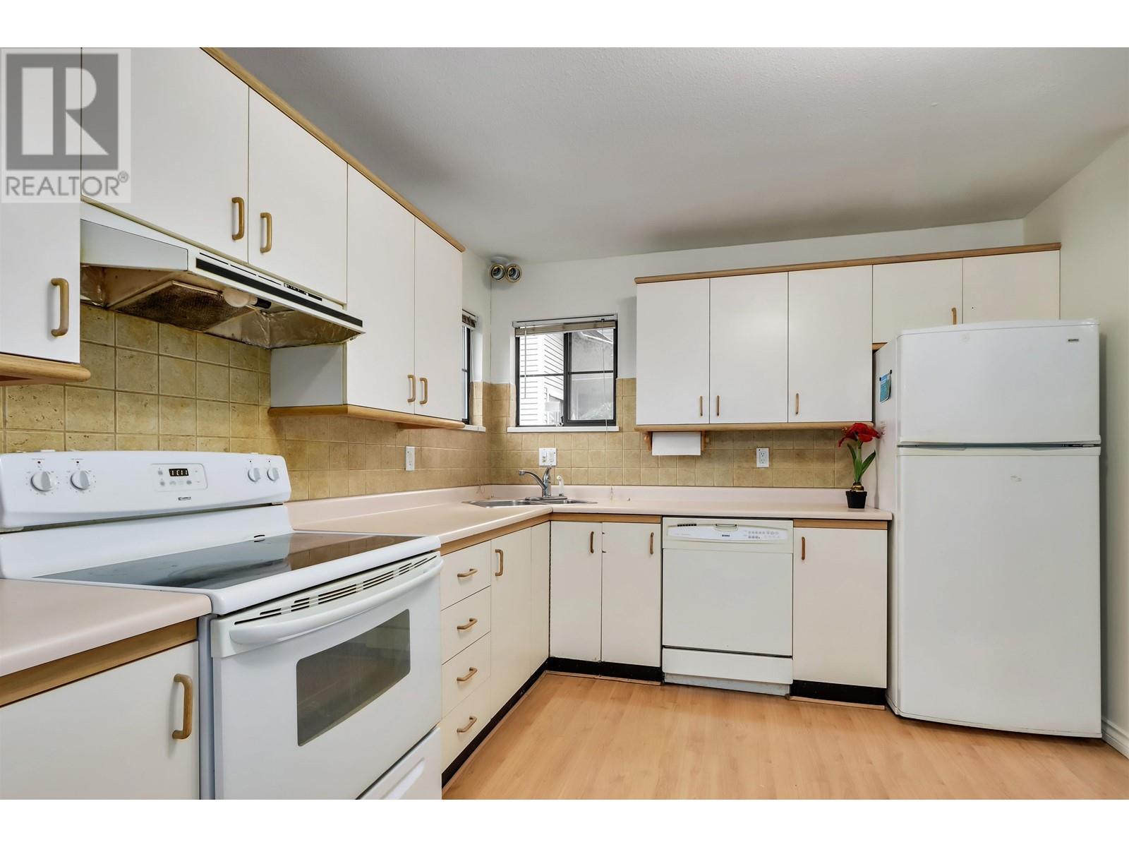 34 98 Begin Street, Coquitlam, British Columbia  V3K 6M9 - Photo 11 - R2825551
