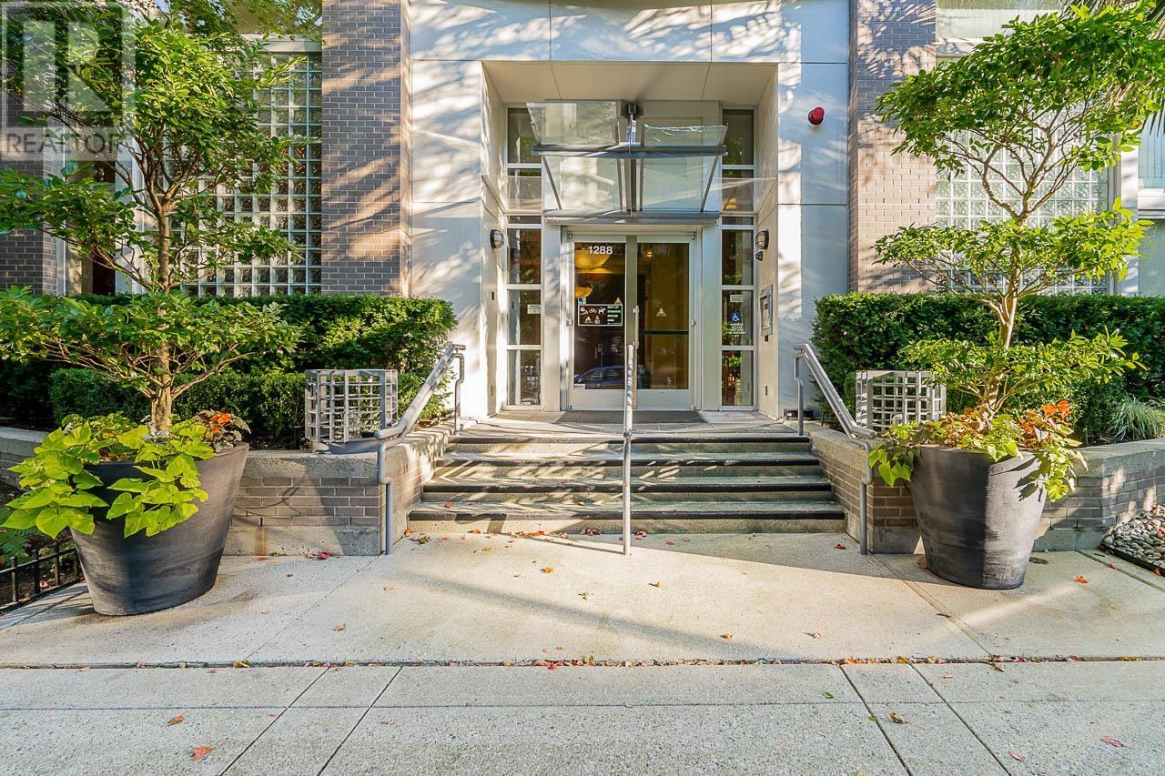 601 1288 Marinaside Crescent, Vancouver, British Columbia  V6Z 2W5 - Photo 2 - R2825473