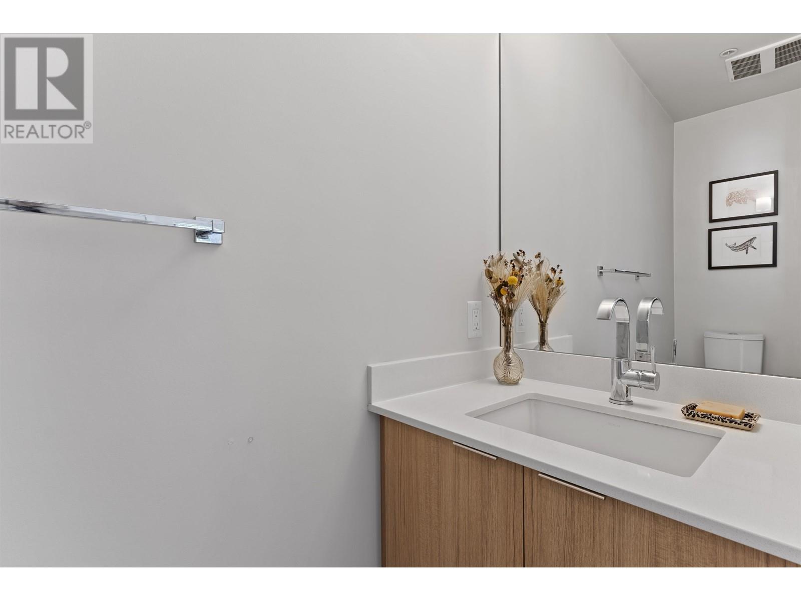 547 E 16th Avenue, Vancouver, British Columbia  V5T 2V1 - Photo 10 - R2825490