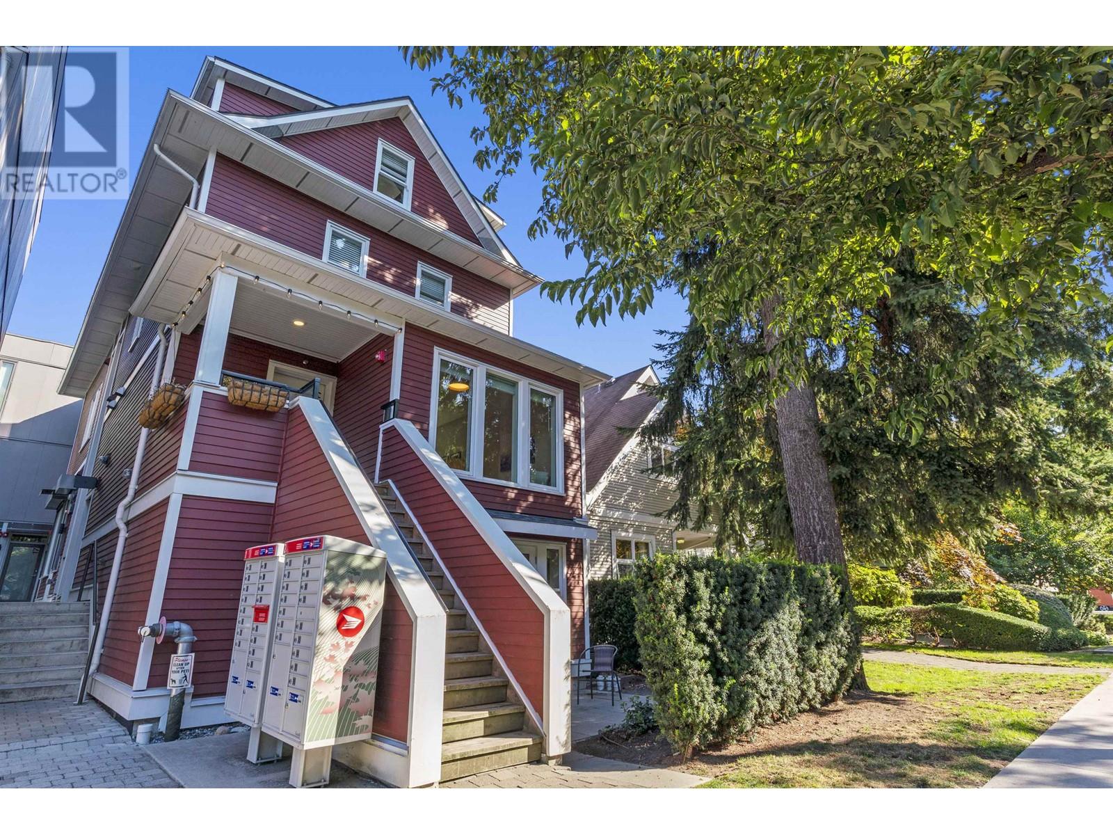 547 E 16th Avenue, Vancouver, British Columbia  V5T 2V1 - Photo 3 - R2825490