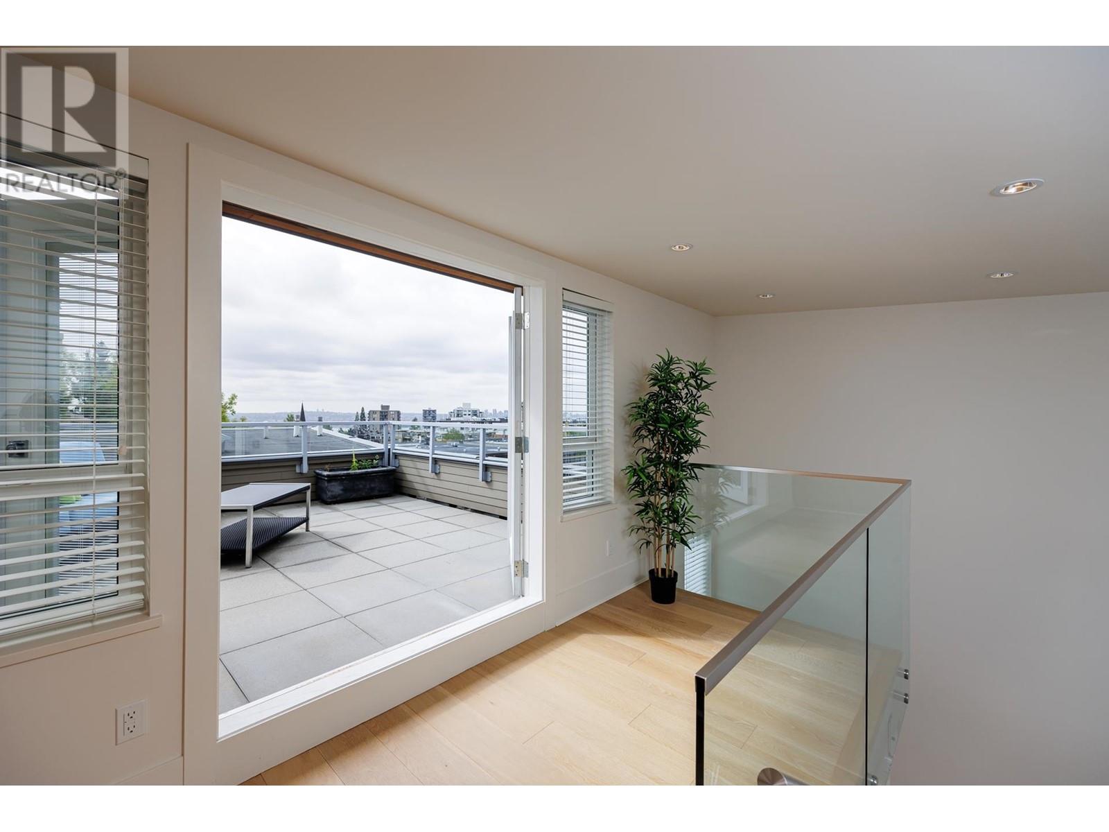 228 E 12th Street, North Vancouver, British Columbia  V7L 2J6 - Photo 21 - R2817542