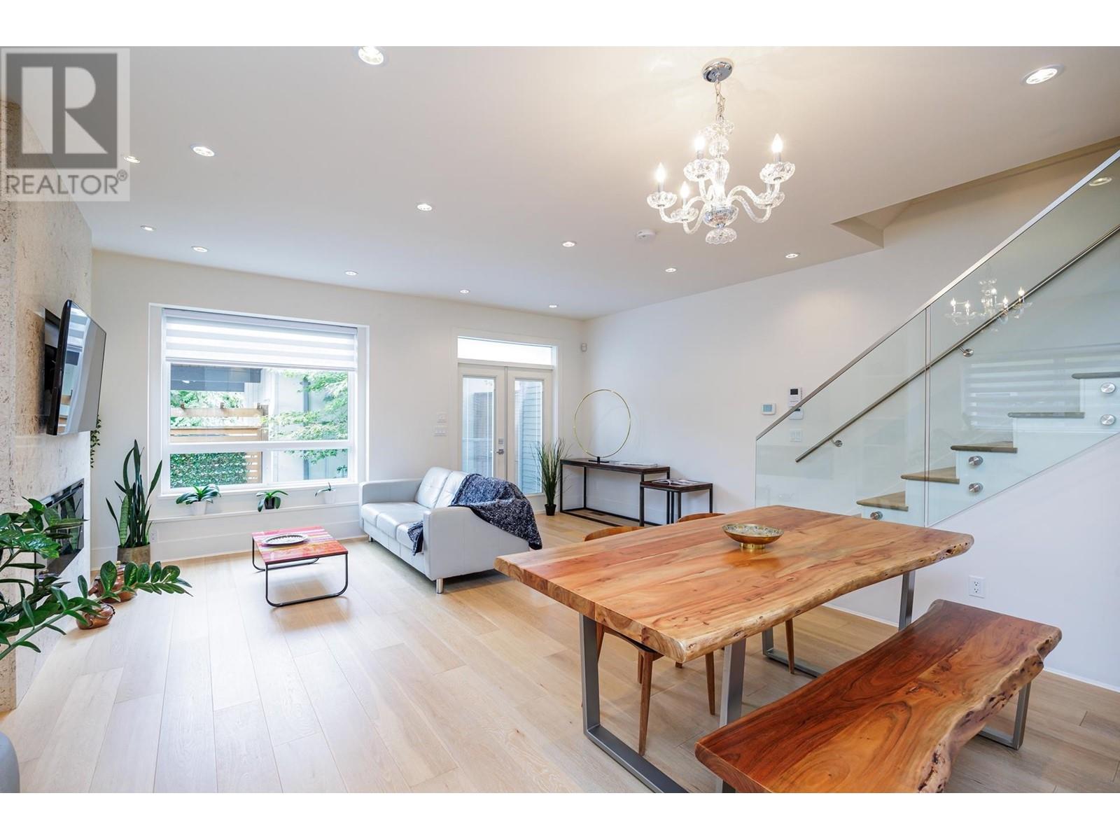 228 E 12th Street, North Vancouver, British Columbia  V7L 2J6 - Photo 7 - R2817542