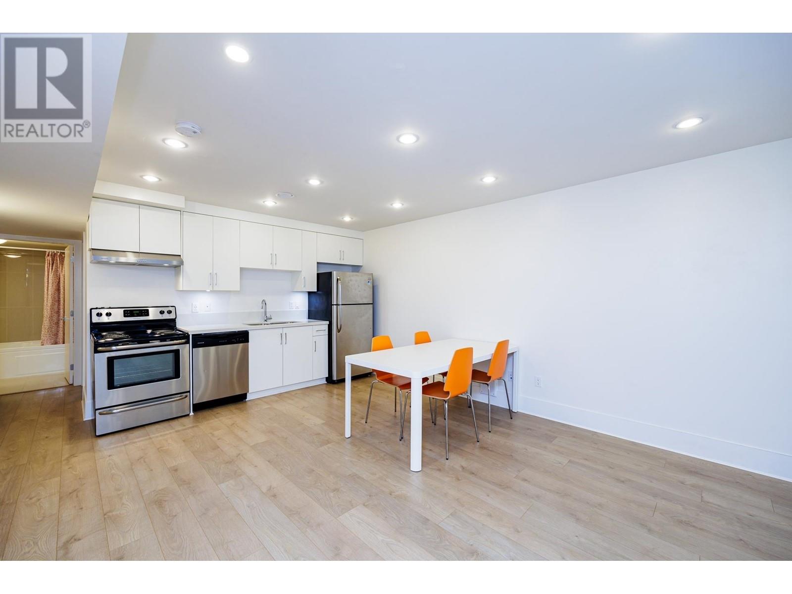 228 E 12th Street, North Vancouver, British Columbia  V7L 2J6 - Photo 35 - R2817542