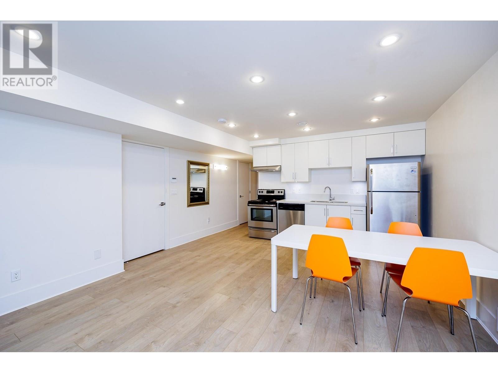 228 E 12th Street, North Vancouver, British Columbia  V7L 2J6 - Photo 34 - R2817542