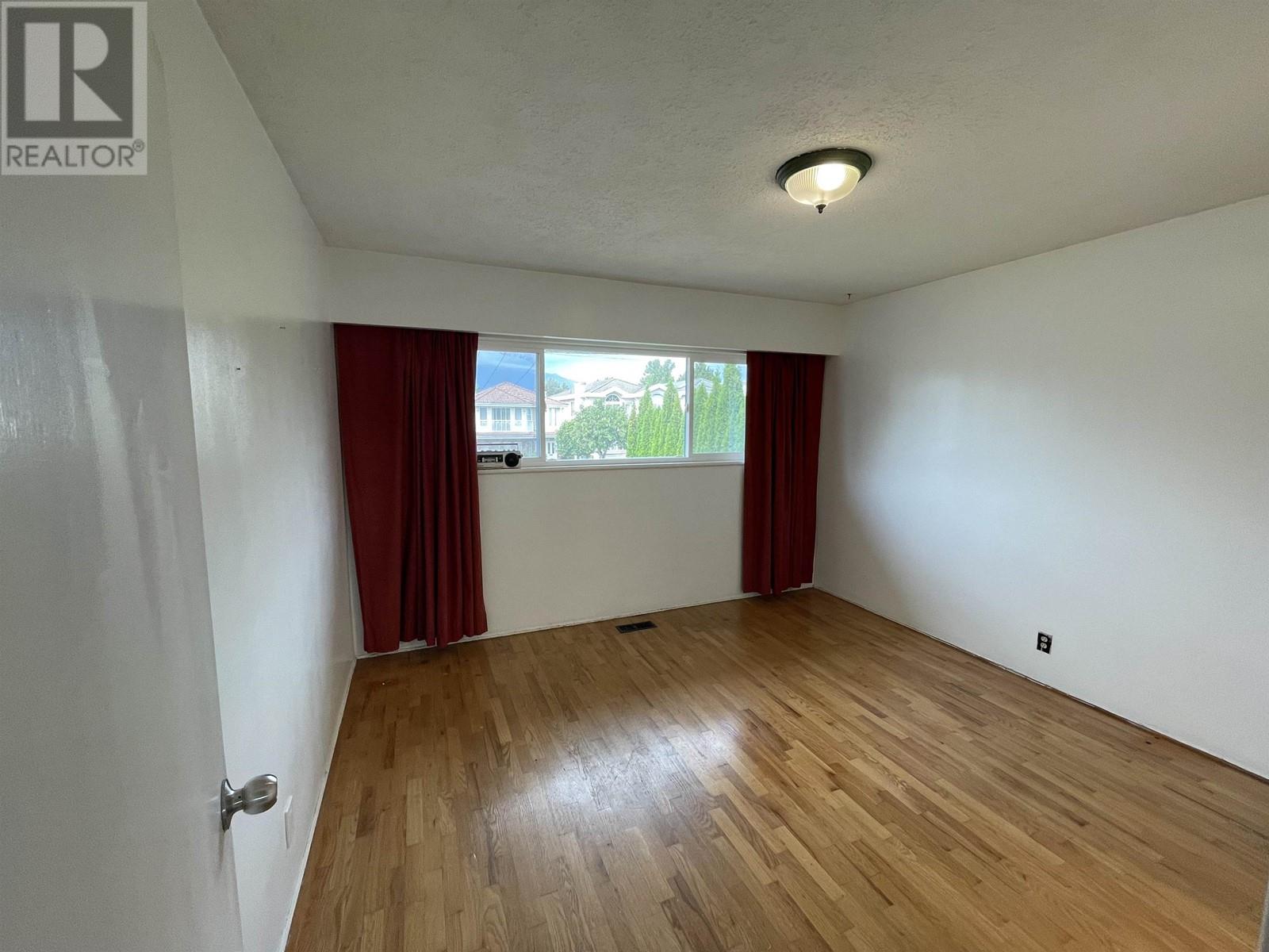 6916 Union Street, Burnaby, British Columbia  V5B 1X5 - Photo 17 - R2825383