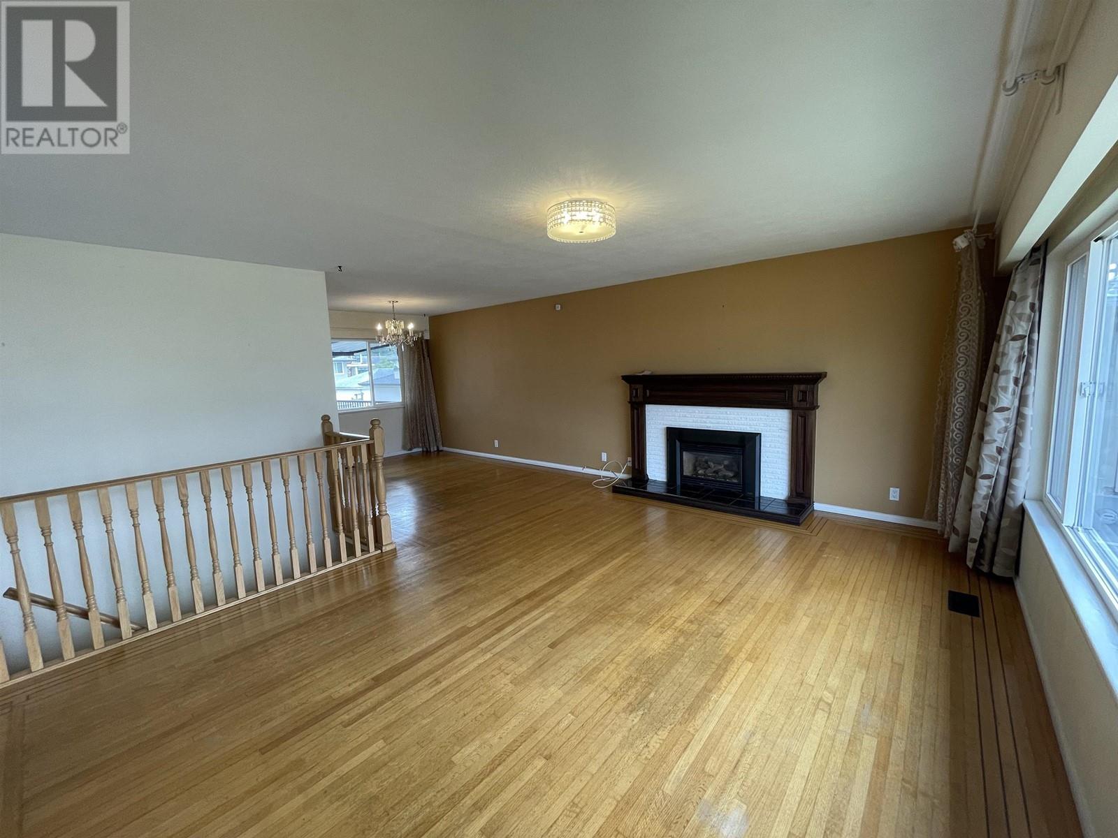 6916 Union Street, Burnaby, British Columbia  V5B 1X5 - Photo 12 - R2825383