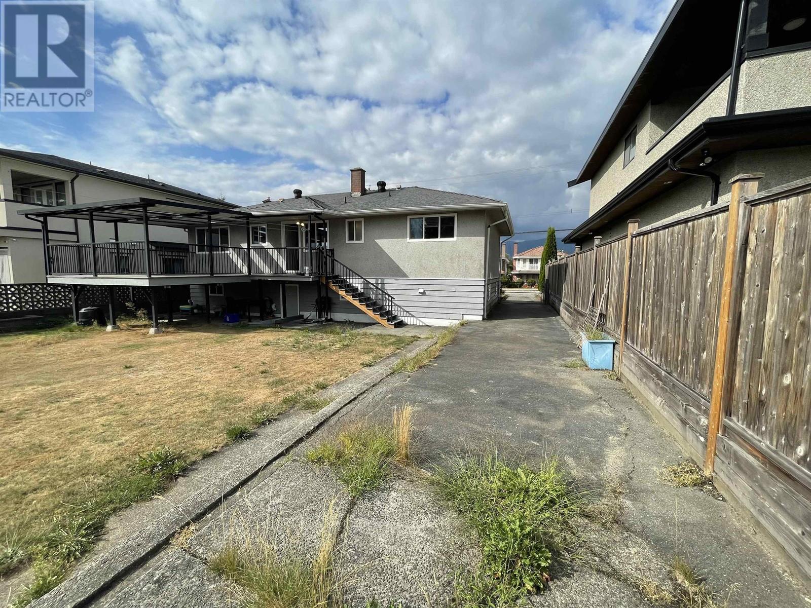 6916 Union Street, Burnaby, British Columbia  V5B 1X5 - Photo 29 - R2825383