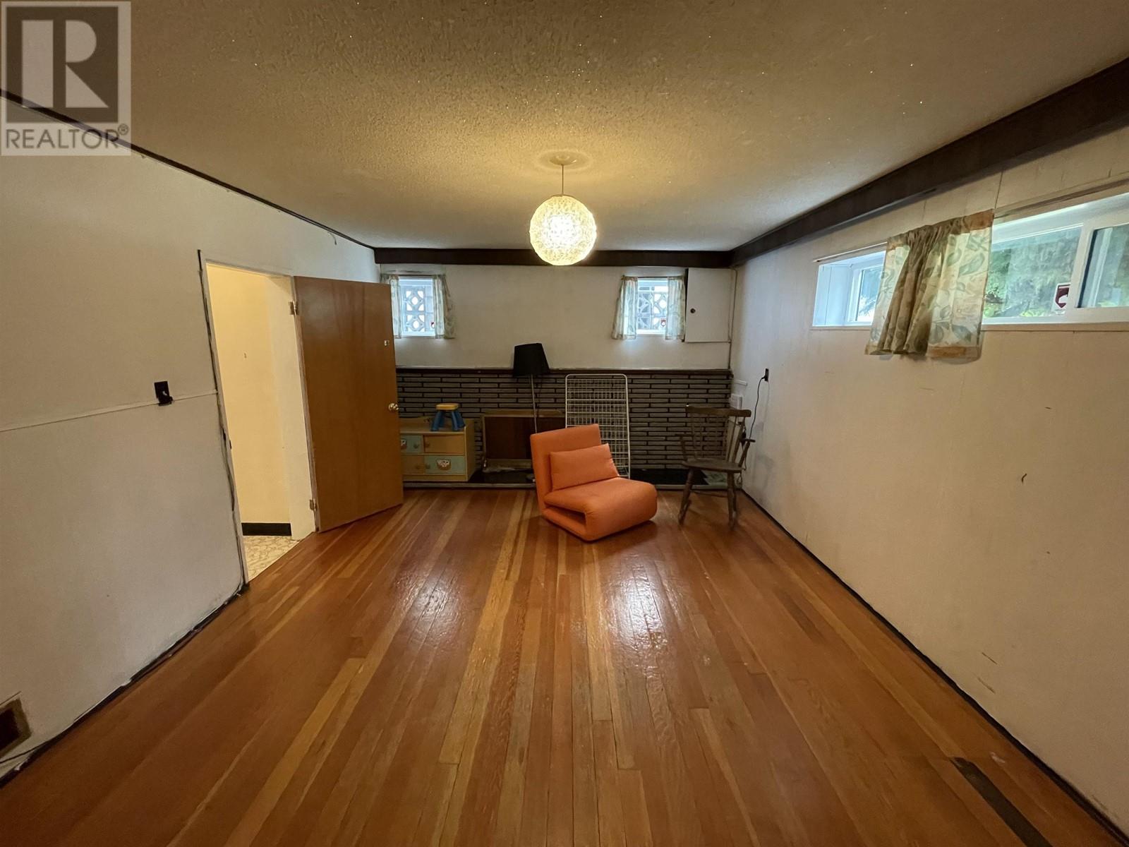 6916 Union Street, Burnaby, British Columbia  V5B 1X5 - Photo 36 - R2825383