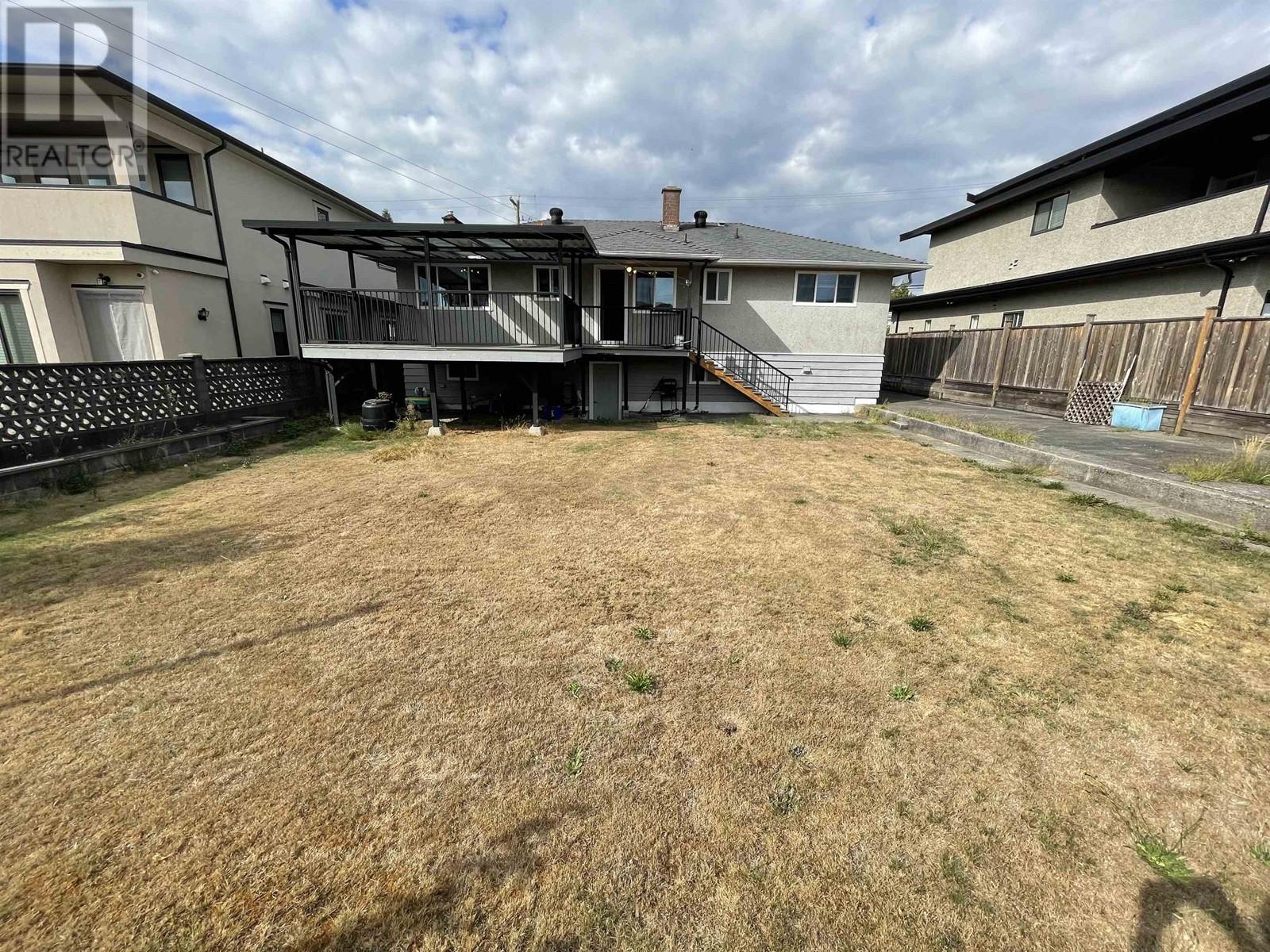 6916 Union Street, Burnaby, British Columbia  V5B 1X5 - Photo 30 - R2825383