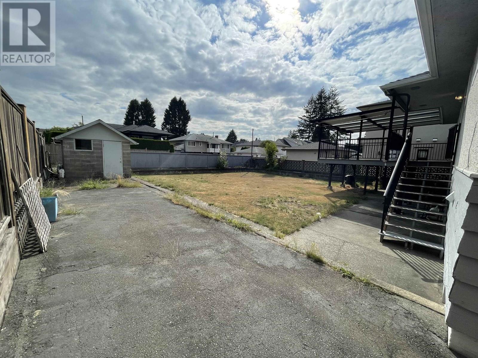 6916 Union Street, Burnaby, British Columbia  V5B 1X5 - Photo 33 - R2825383