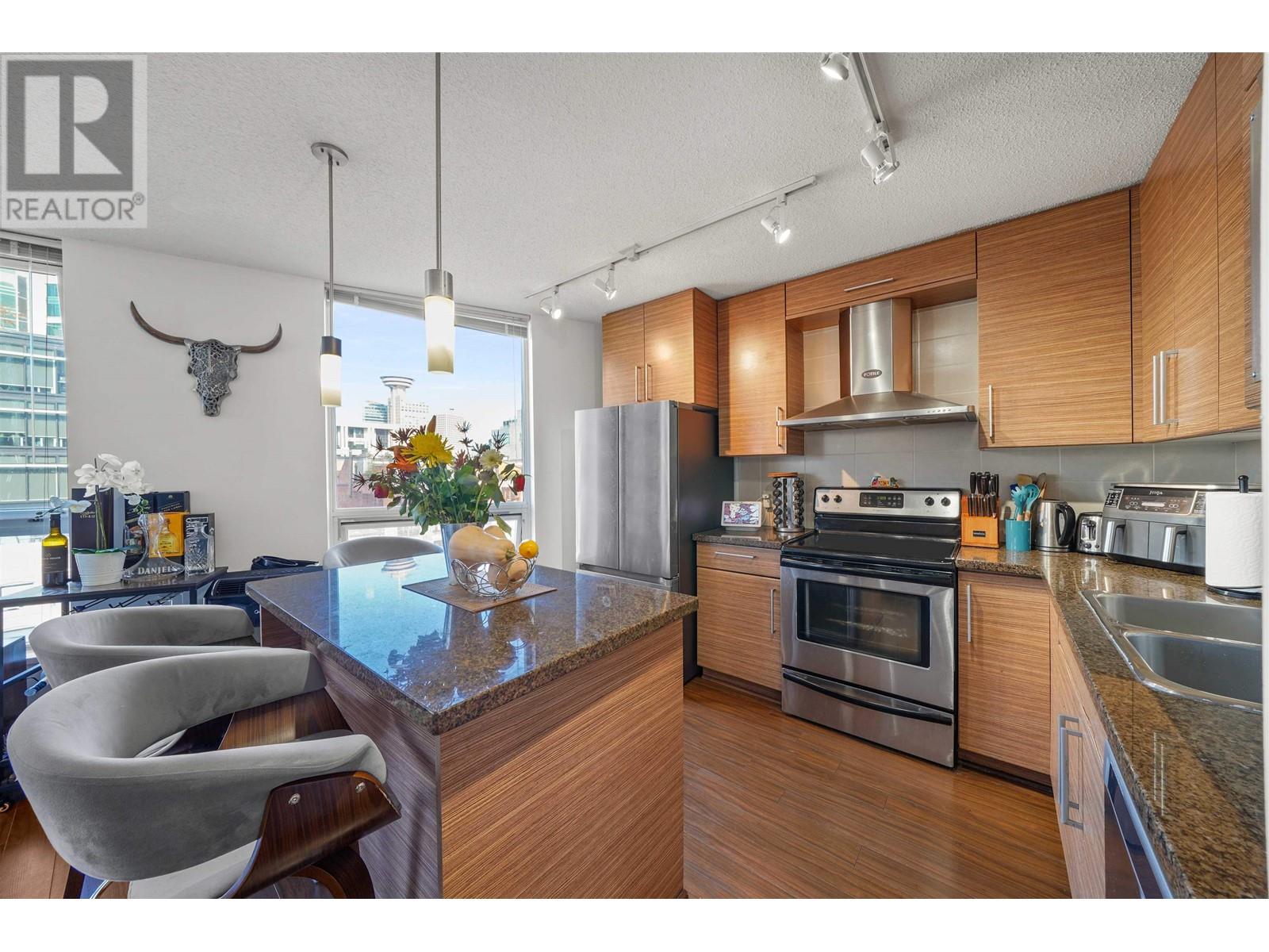 1102 188 KEEFER PLACE, vancouver, British Columbia