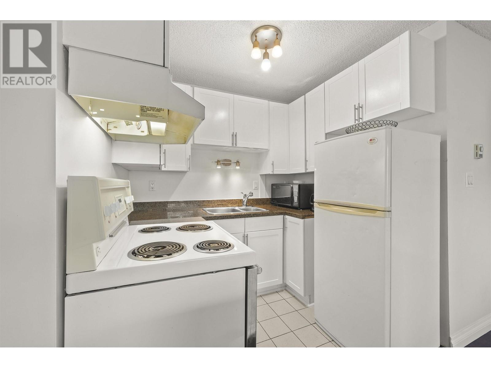 212 2055 Suffolk Avenue, Port Coquitlam, British Columbia  V3B 1H4 - Photo 5 - R2825618