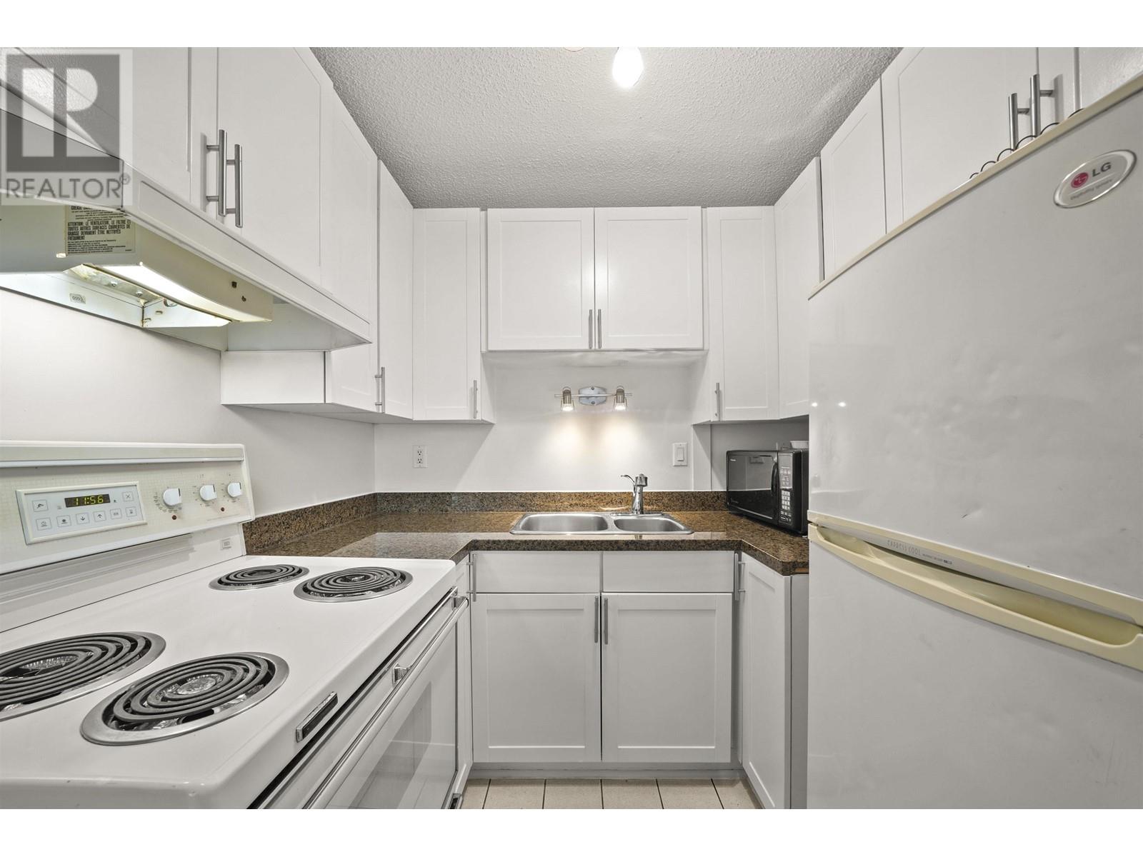 212 2055 Suffolk Avenue, Port Coquitlam, British Columbia  V3B 1H4 - Photo 6 - R2825618