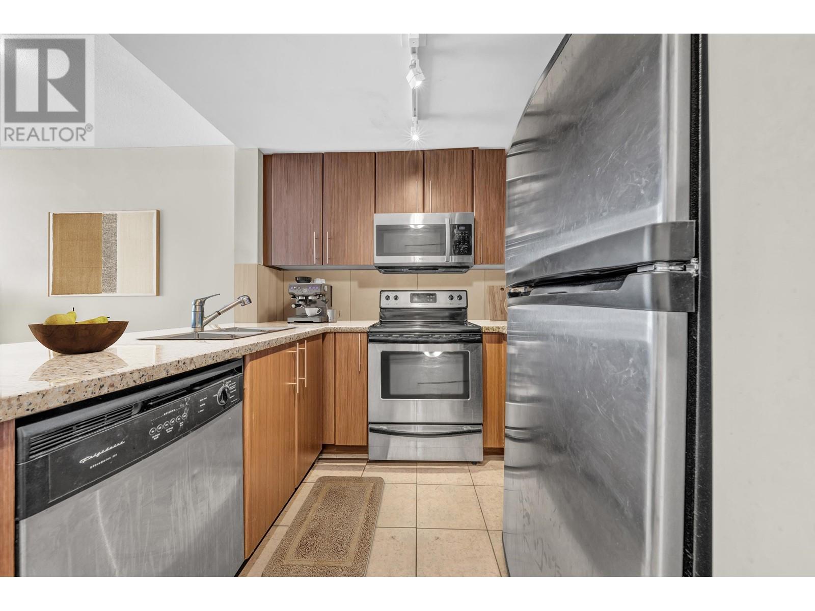 2110 892 Carnarvon Street, New Westminster, British Columbia  V3M 0C5 - Photo 7 - R2825634