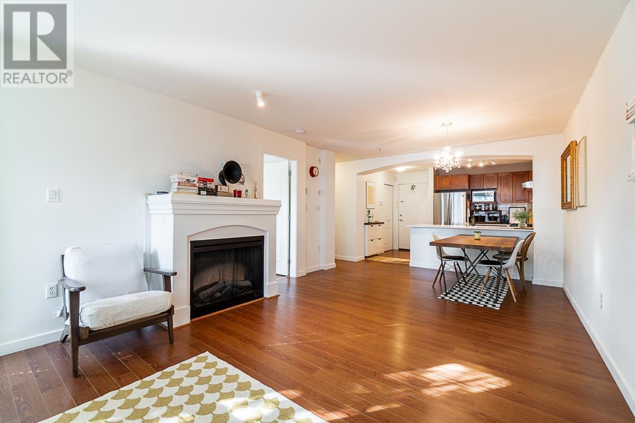 110 2958 Whisper Way, Coquitlam, British Columbia  V3E 3S7 - Photo 6 - R2822464