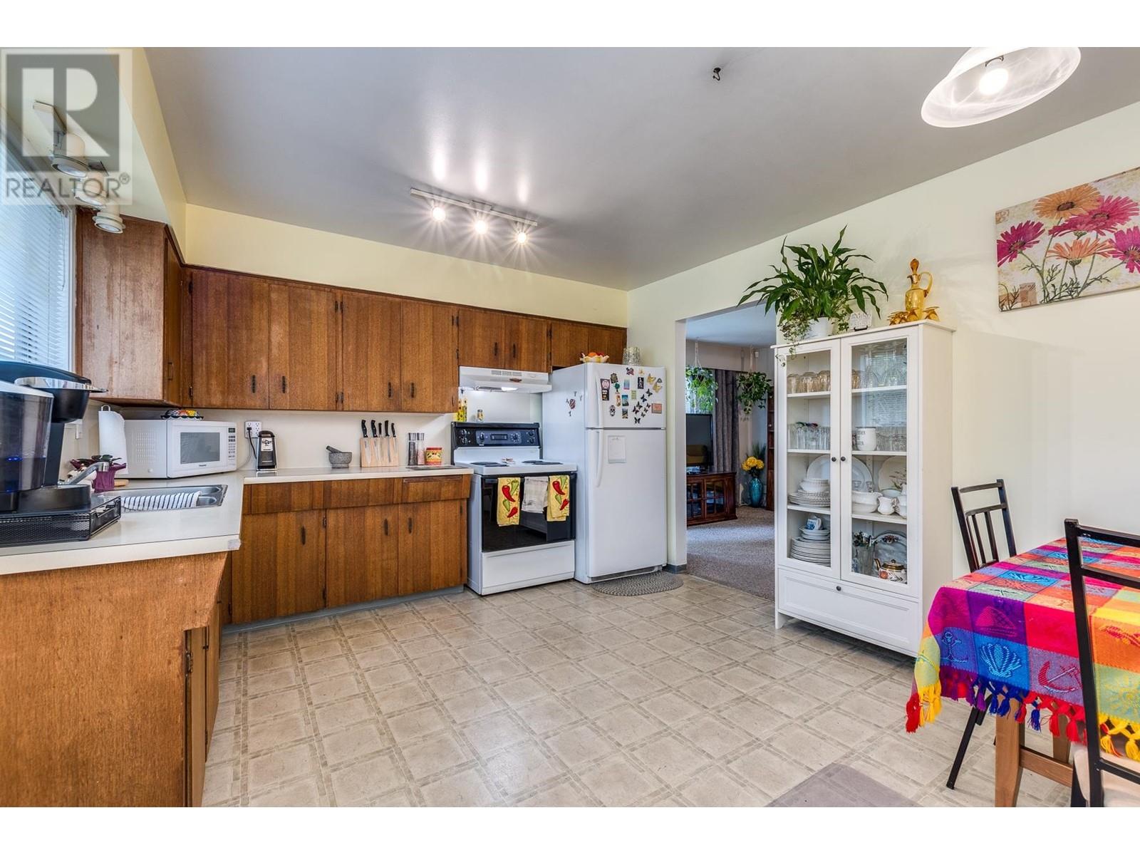 3566-3568 Handley Crescent, Port Coquitlam, British Columbia  V3B 2Y5 - Photo 10 - R2825610