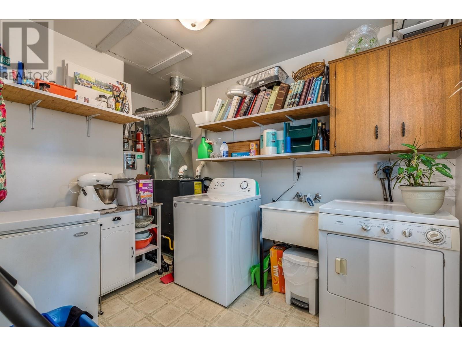 3566-3568 Handley Crescent, Port Coquitlam, British Columbia  V3B 2Y5 - Photo 13 - R2825610