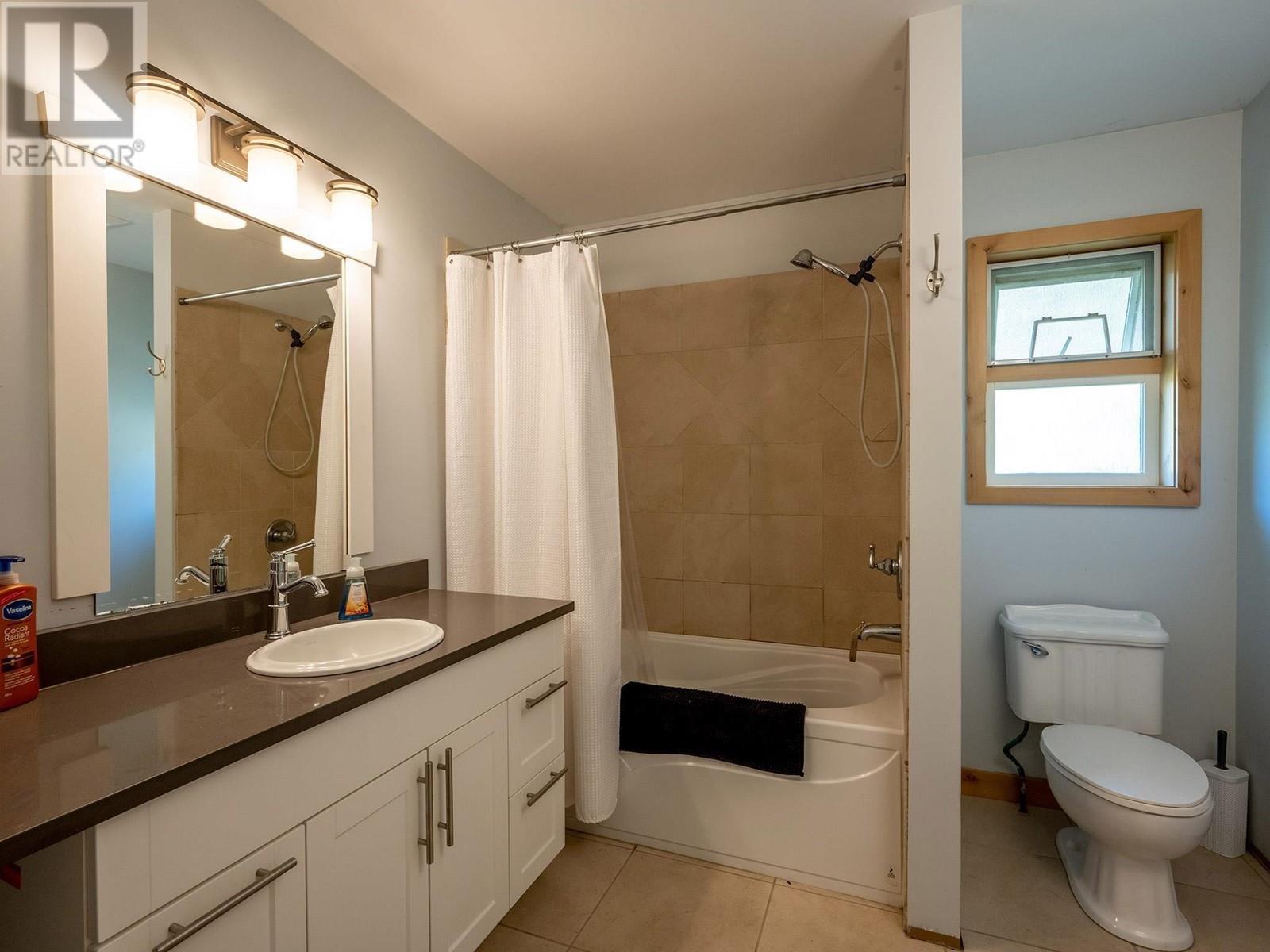 7617 Anderson Road, Pemberton, British Columbia  V0N 2L1 - Photo 12 - R2825625