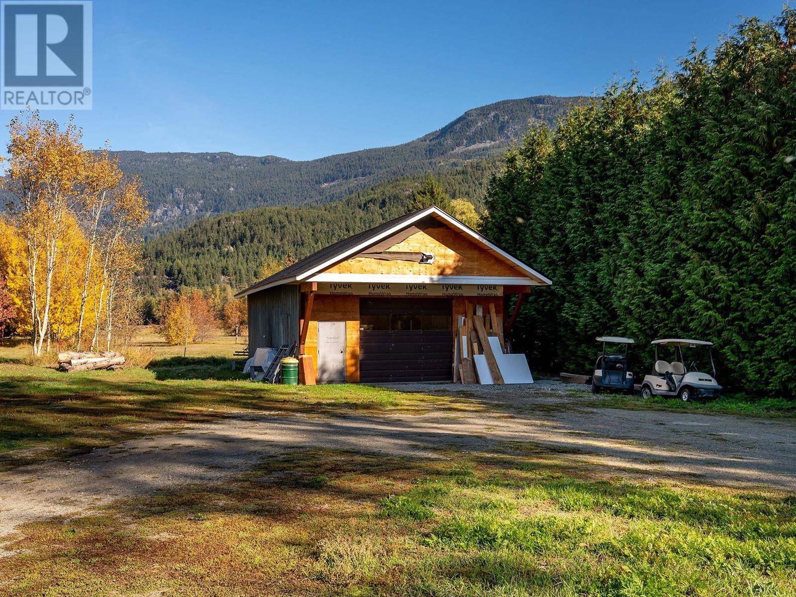 7617 Anderson Road, Pemberton, British Columbia  V0N 2L1 - Photo 18 - R2825625