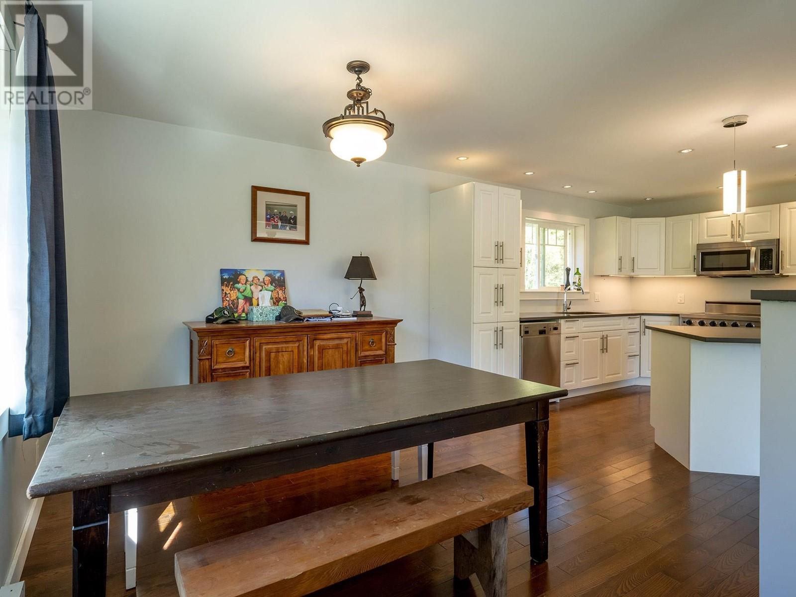 7617 Anderson Road, Pemberton, British Columbia  V0N 2L1 - Photo 9 - R2825625