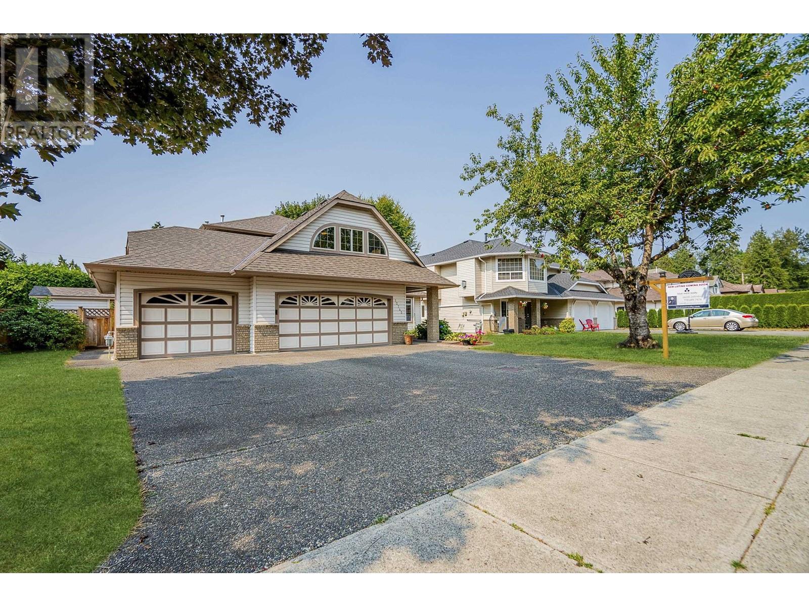 12745 227a Street, Maple Ridge, British Columbia  V2X 2V8 - Photo 2 - R2825626