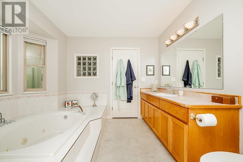 12745 227a Street, Maple Ridge, British Columbia  V2X 2V8 - Photo 24 - R2825626