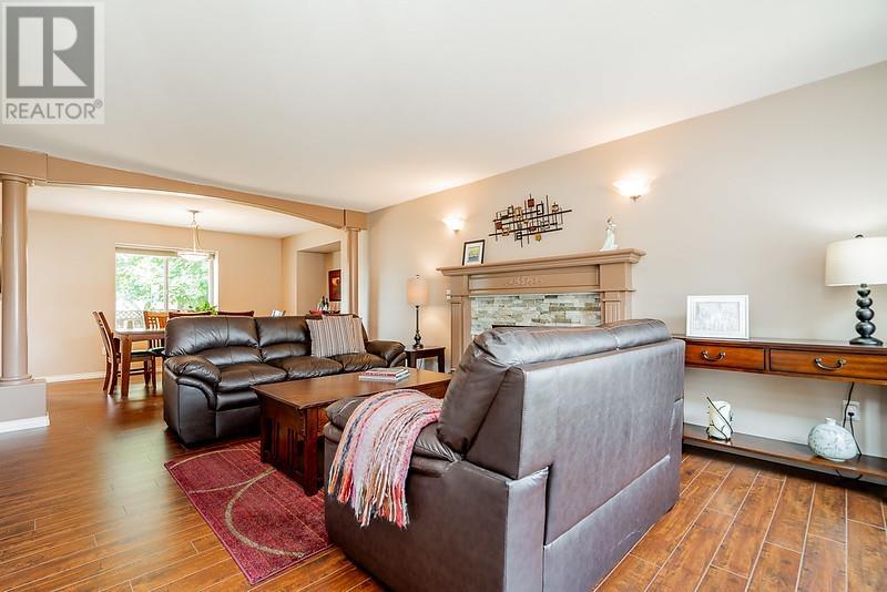 12745 227a Street, Maple Ridge, British Columbia  V2X 2V8 - Photo 7 - R2825626