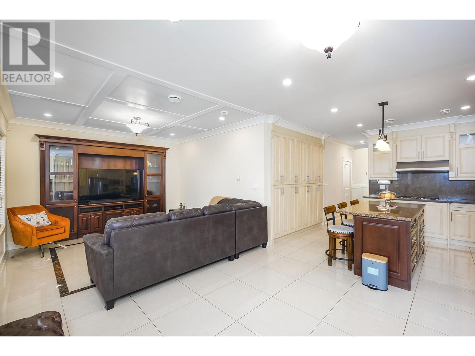 6419 Blundell Road, Richmond, British Columbia  V7C 1H7 - Photo 13 - R2825285