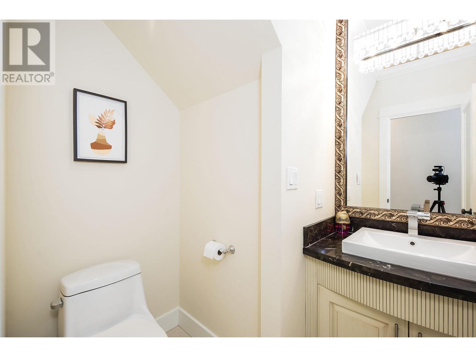 6419 Blundell Road, Richmond, British Columbia  V7C 1H7 - Photo 20 - R2825285