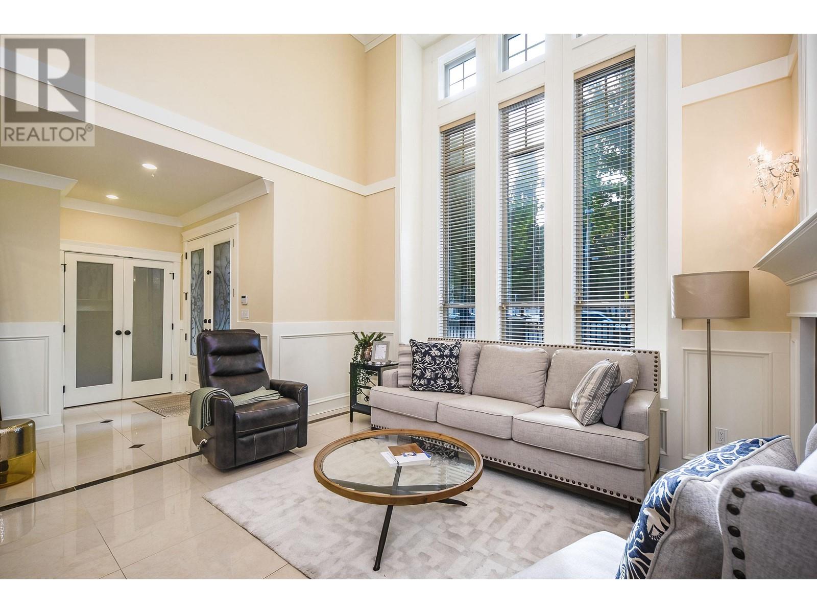 6419 Blundell Road, Richmond, British Columbia  V7C 1H7 - Photo 7 - R2825285