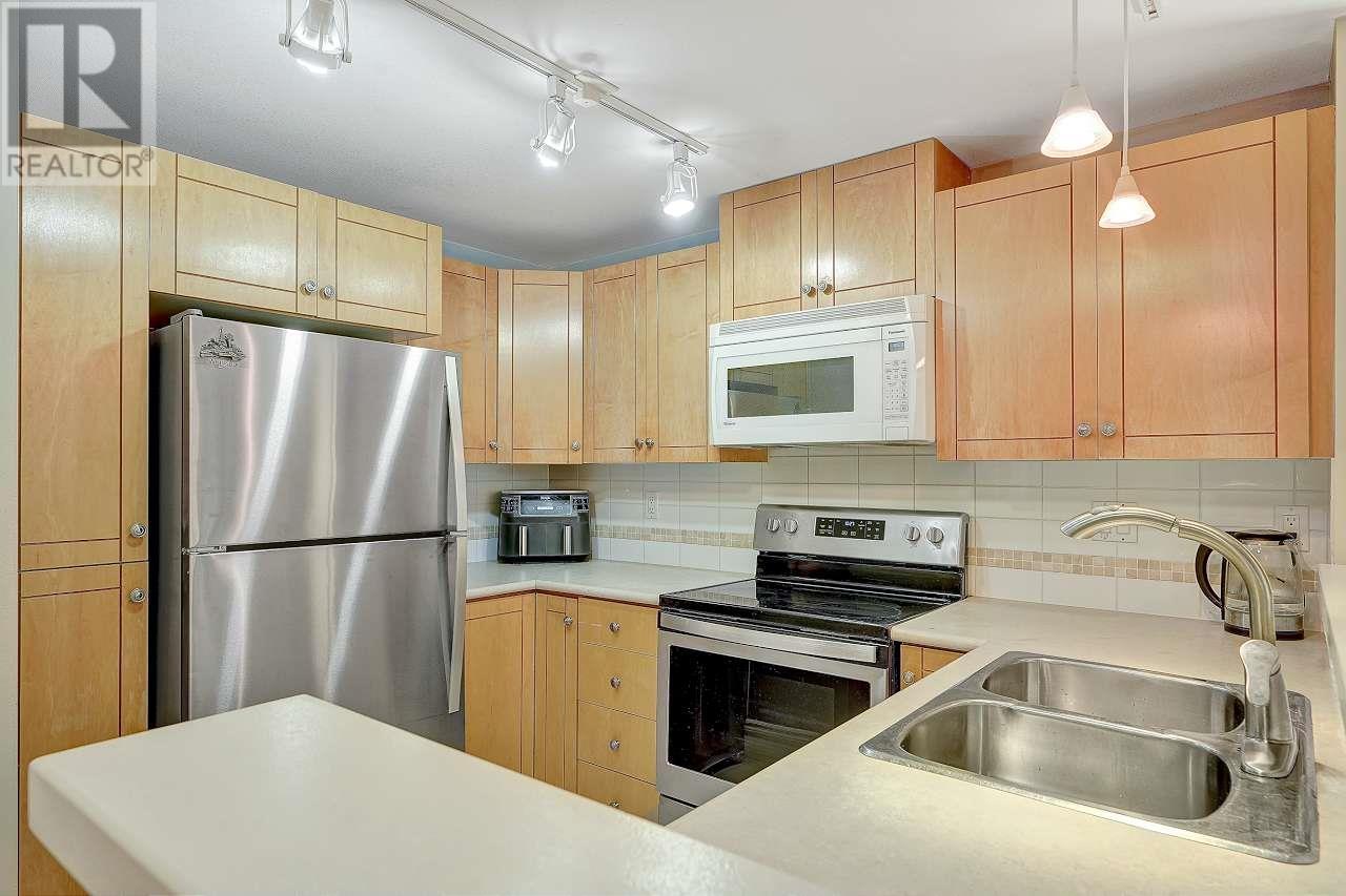 6 1071 Lynn Valley Road, North Vancouver, British Columbia  V7J 1Z6 - Photo 3 - R2825674