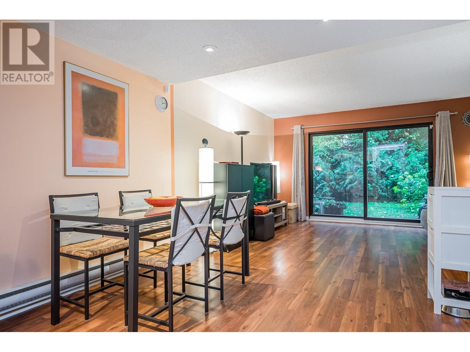 4138 Garden Grove Drive, Burnaby, British Columbia  V5G 4G6 - Photo 4 - R2825680