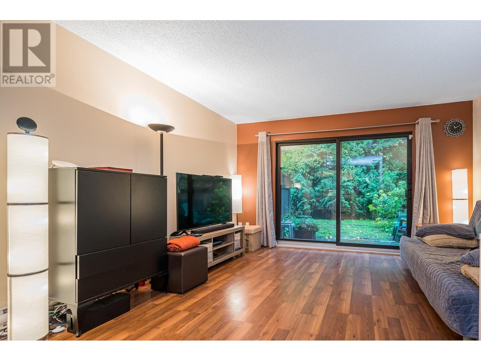 4138 Garden Grove Drive, Burnaby, British Columbia  V5G 4G6 - Photo 6 - R2825680