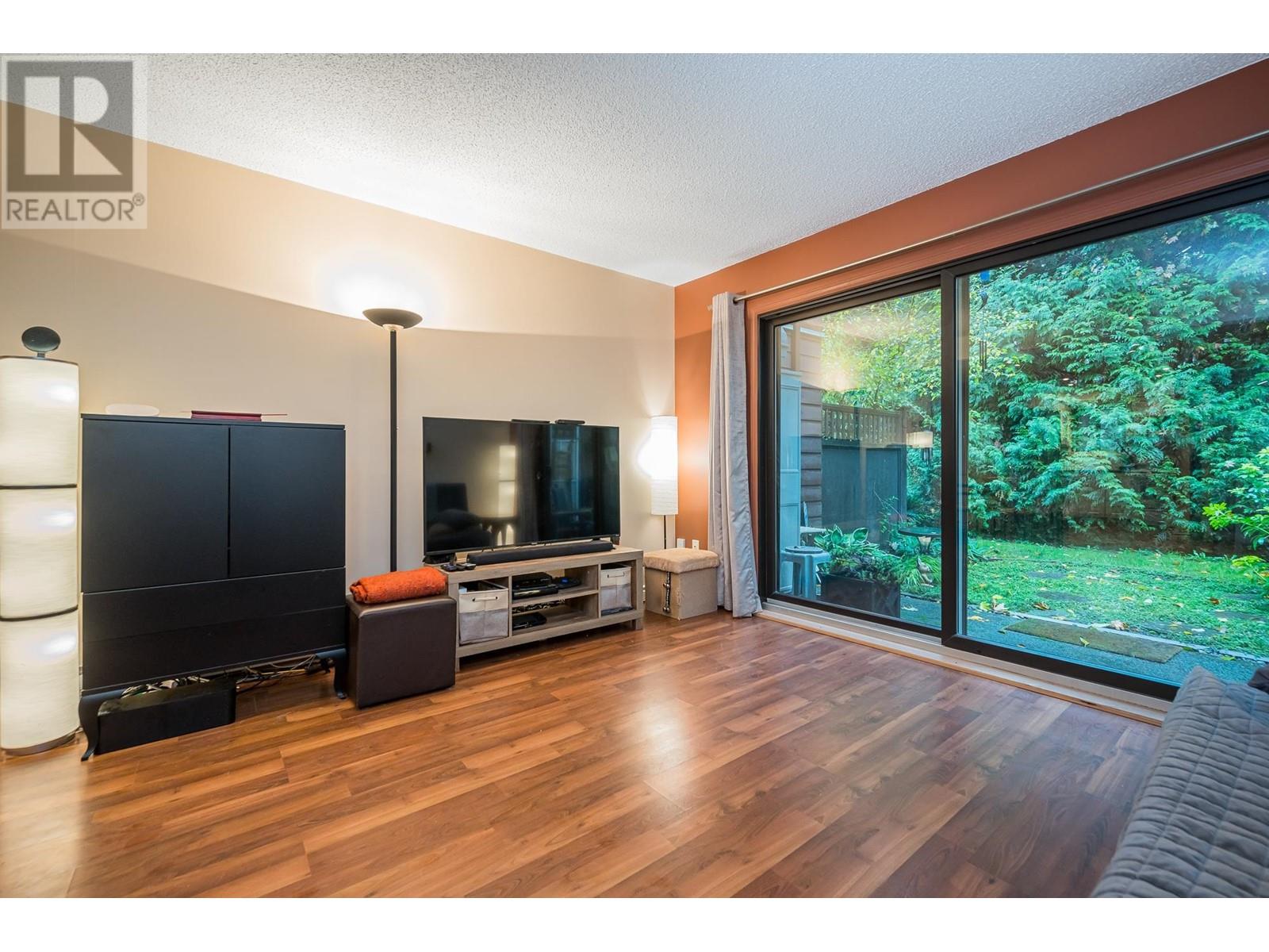 4138 Garden Grove Drive, Burnaby, British Columbia  V5G 4G6 - Photo 7 - R2825680