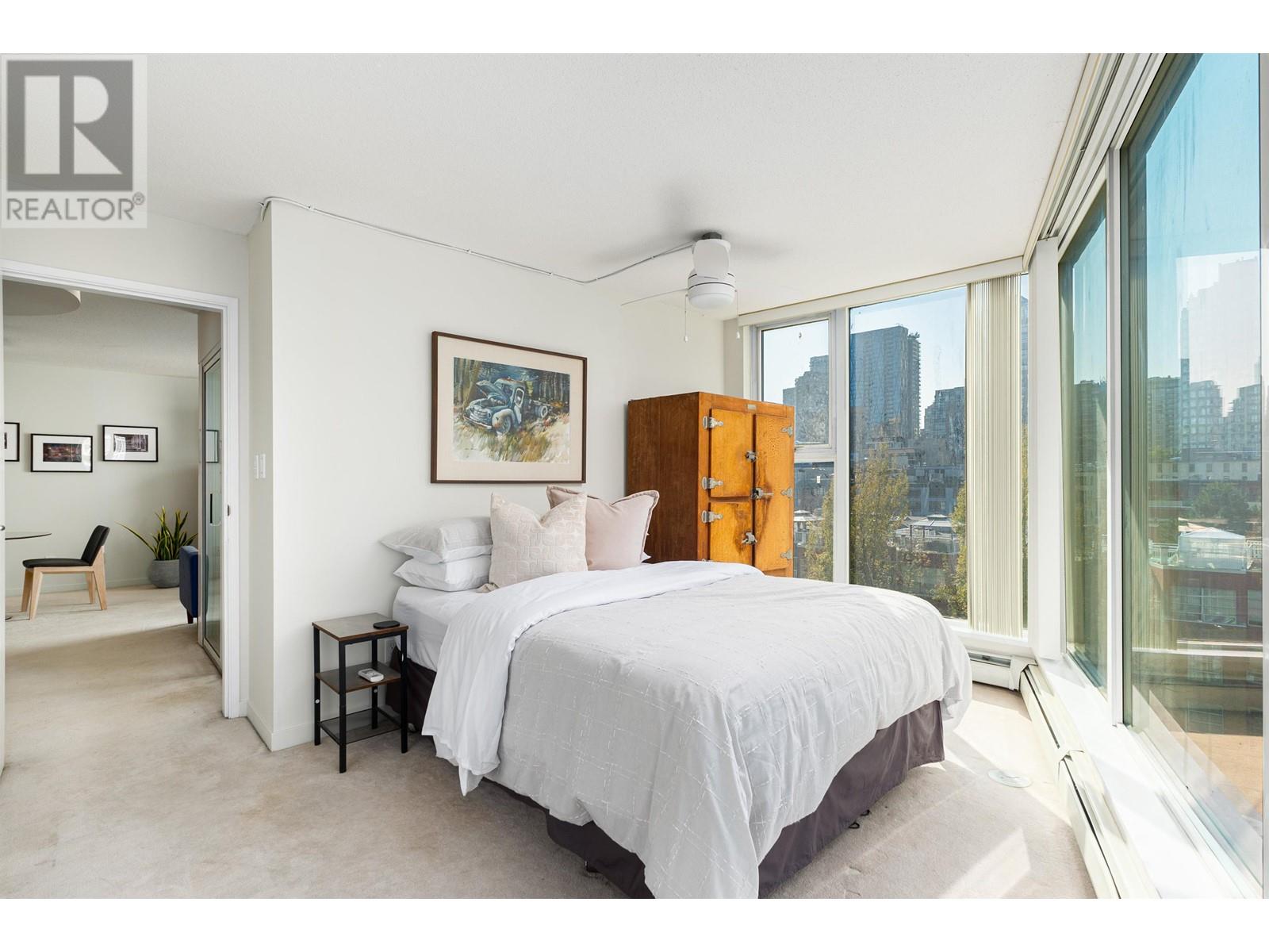 801 1008 Cambie Street, Vancouver, British Columbia  V6B 6J7 - Photo 2 - R2825702
