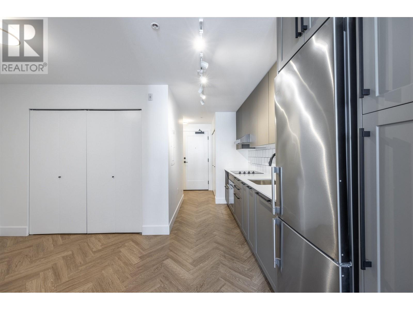 504 9228 Slopes Mews, Burnaby, British Columbia  V5A 0E9 - Photo 10 - R2825716