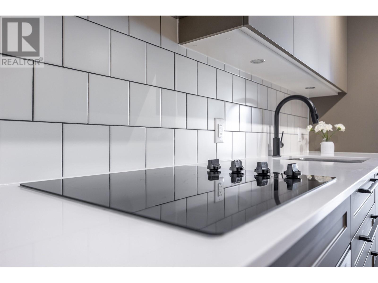 504 9228 Slopes Mews, Burnaby, British Columbia  V5A 0E9 - Photo 5 - R2825716