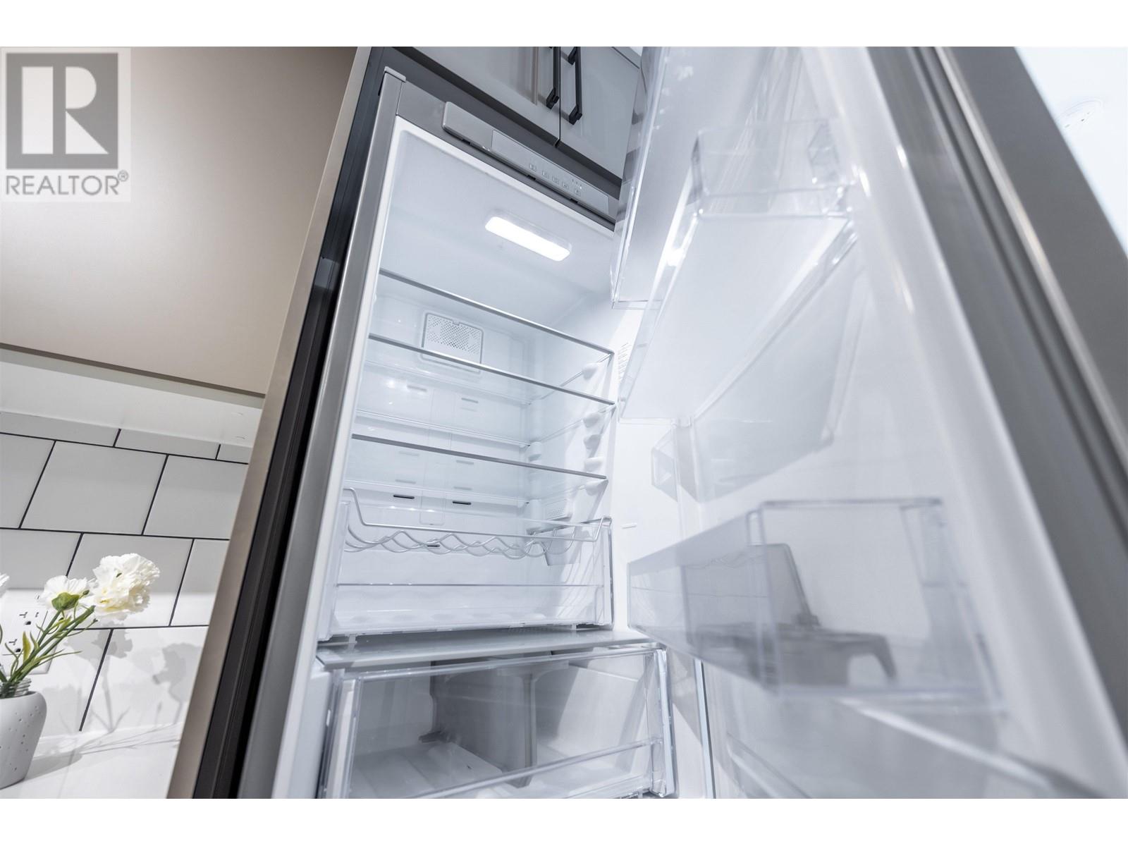 504 9228 Slopes Mews, Burnaby, British Columbia  V5A 0E9 - Photo 6 - R2825716