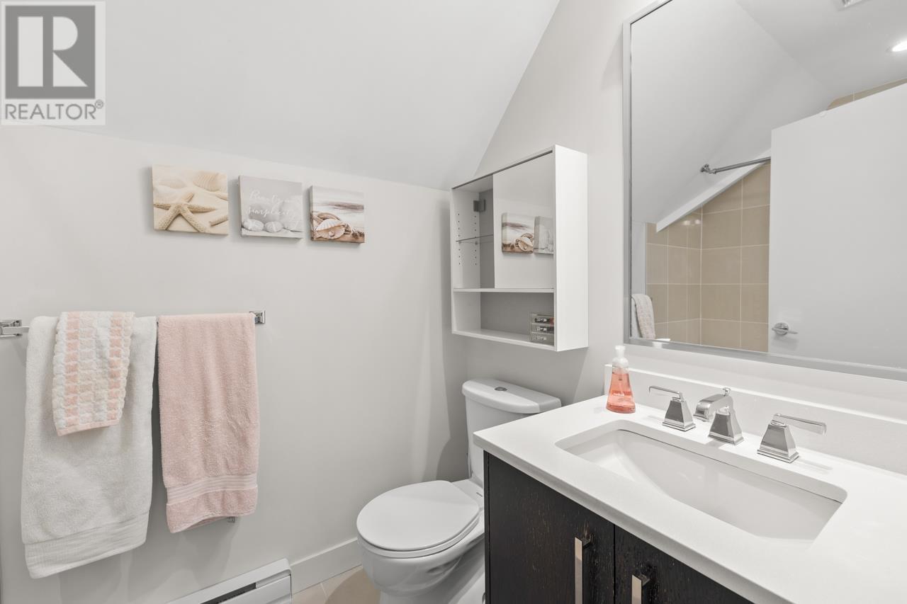 302 4250 Marine Drive, Burnaby, British Columbia  V5J 0B9 - Photo 10 - R2818695