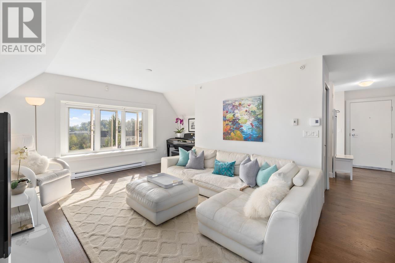 302 4250 Marine Drive, Burnaby, British Columbia  V5J 0B9 - Photo 2 - R2818695