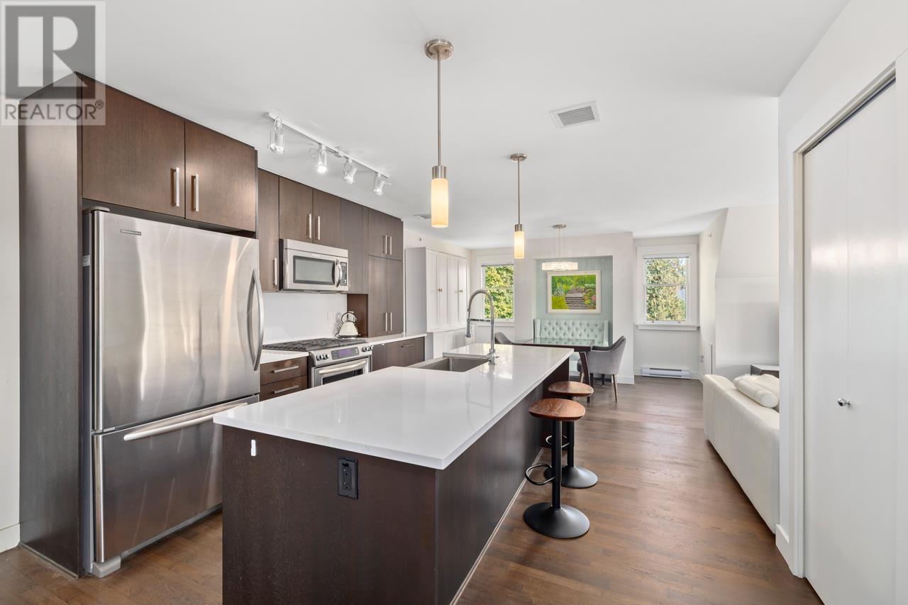 302 4250 Marine Drive, Burnaby, British Columbia  V5J 0B9 - Photo 3 - R2818695